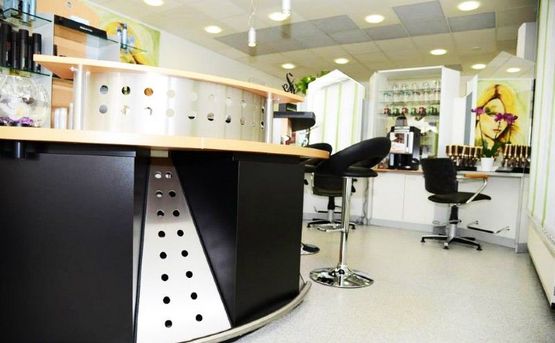 Friseursalon Haar Kult by Daniela Leitner in Murau